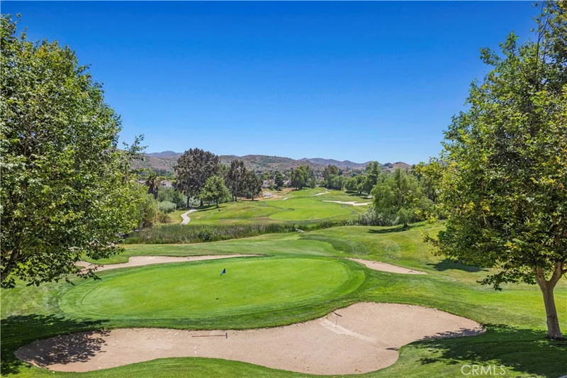 260 Country Club Drive B, Simi Valley, CA 93065