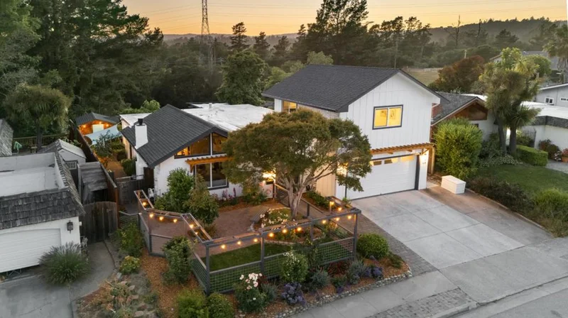 621 Cabrillo Avenue, Santa Cruz, CA 95065