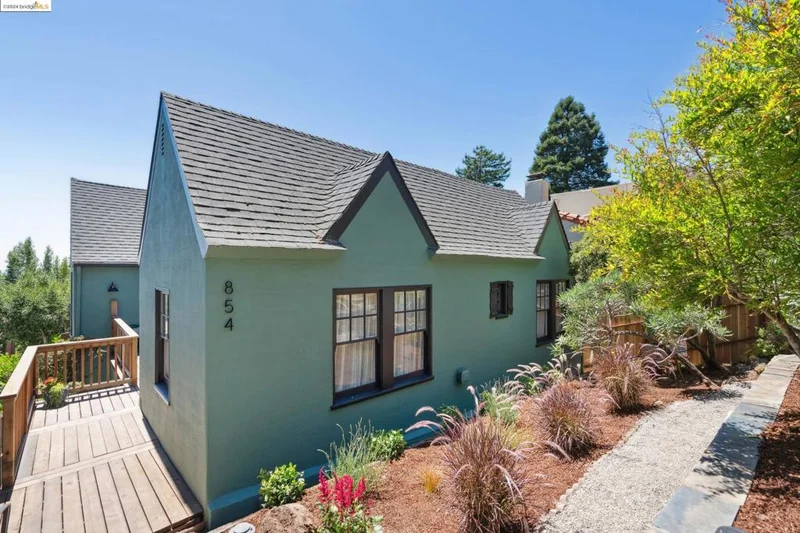 854 Hilldale, Berkeley, CA 94708