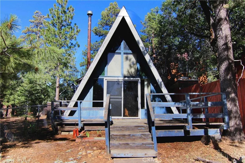 457 Orange Avenue, Sugarloaf, CA 92386