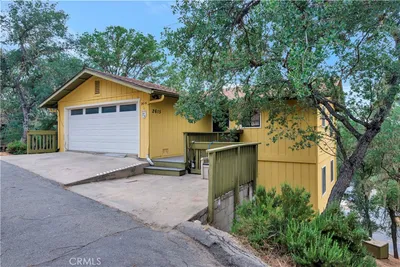 2615 Crows Nest
