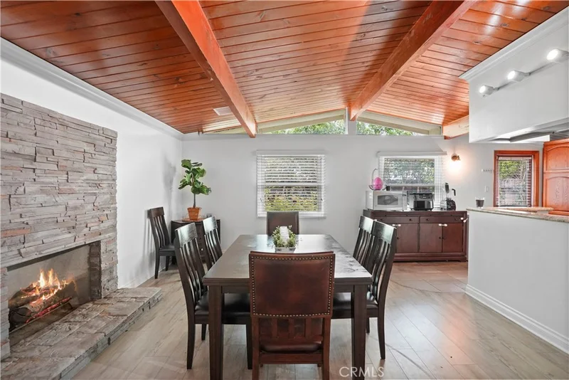 10000 Lemona Avenue, San Fernando, CA 91345