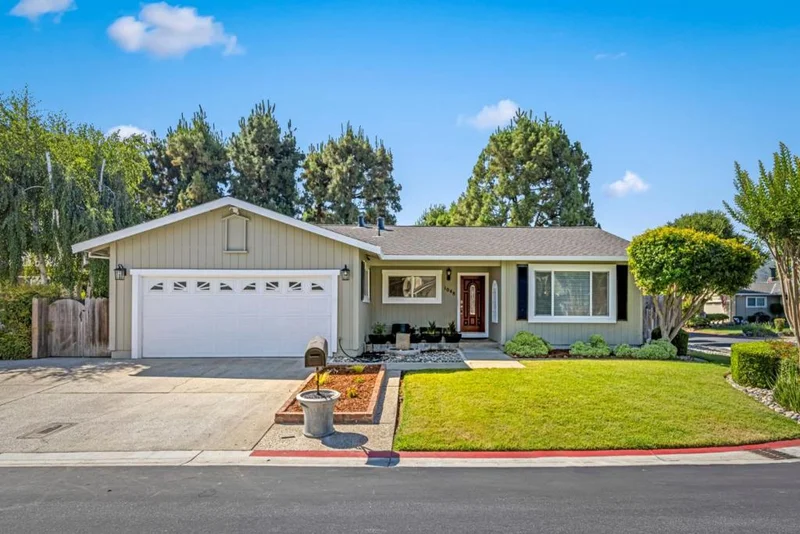 1048 Primrose Lane, Gilroy, CA 95020