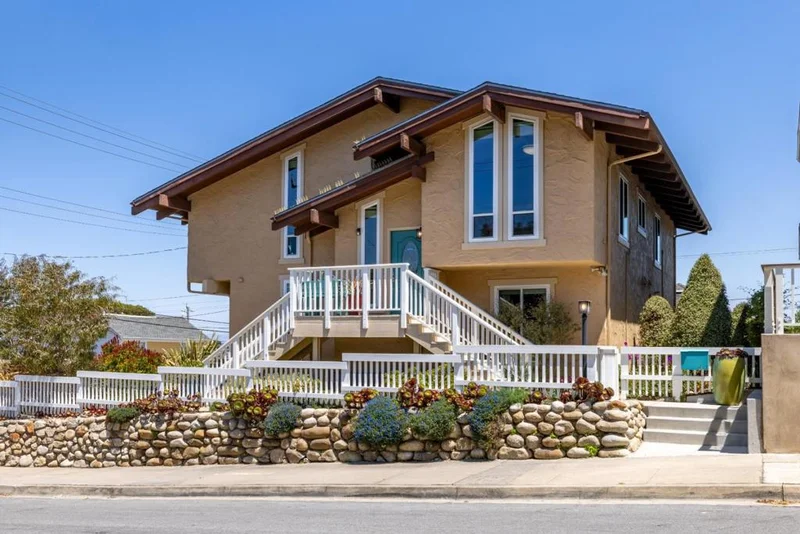 301 Cypress Avenue, Pacific Grove, CA 93950