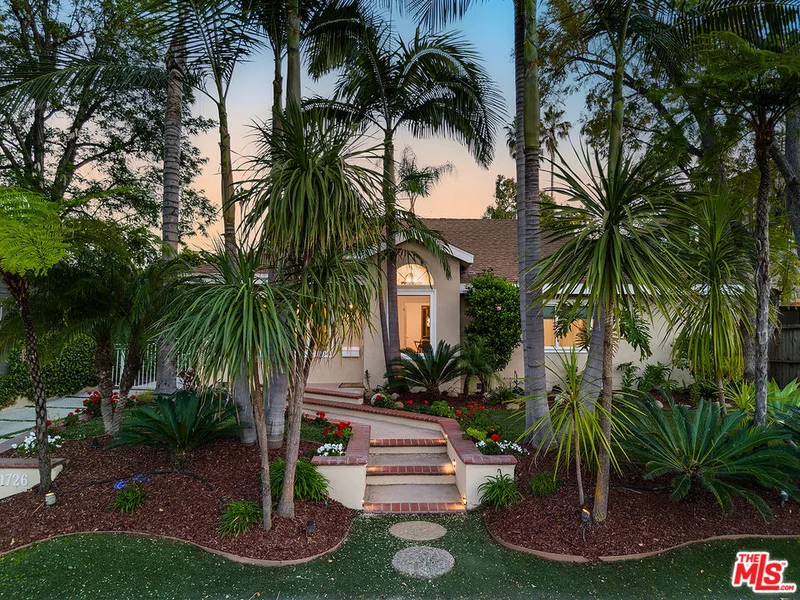 11726 Huston Street, Valley Village, CA 91607