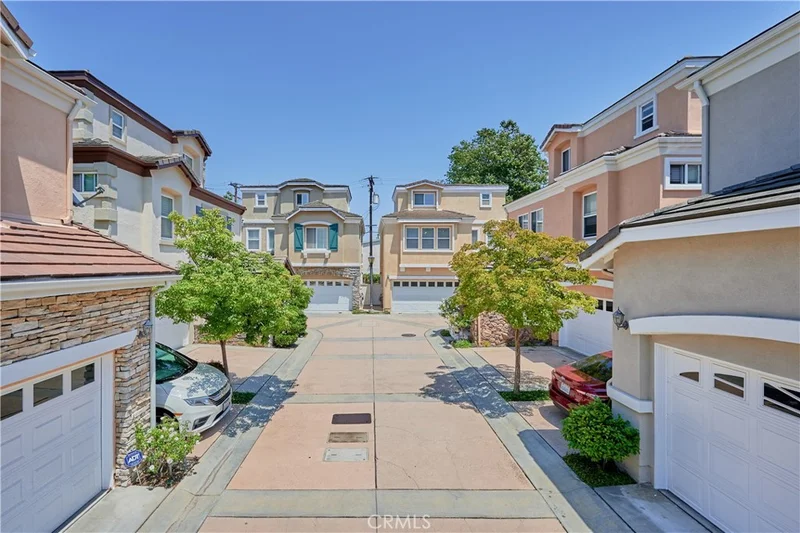4134 Pacific Coast 105, Torrance, CA 90505