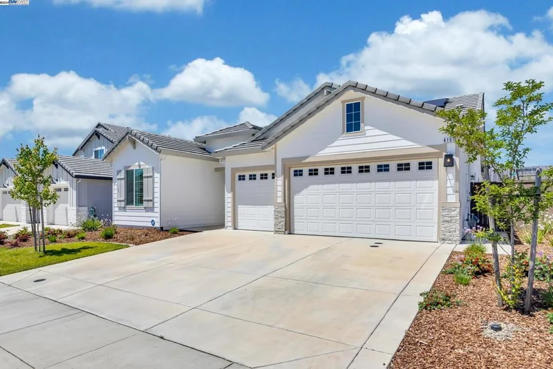 4157 Creek Bank Ct, Rocklin, CA 95765