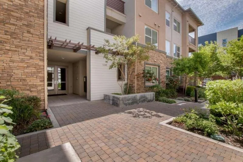 1130 Karby Terrace 204, Sunnyvale, CA 94089
