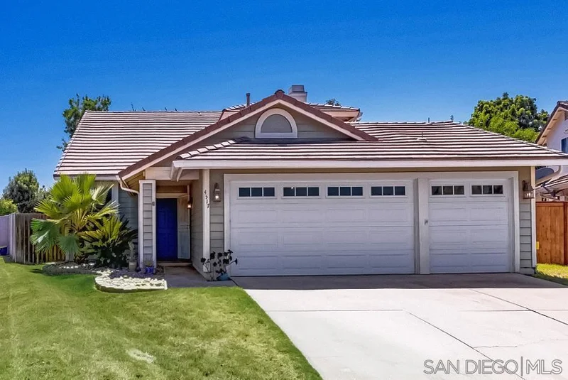 4517 Meadowrun Dr, Oceanside, CA 92057