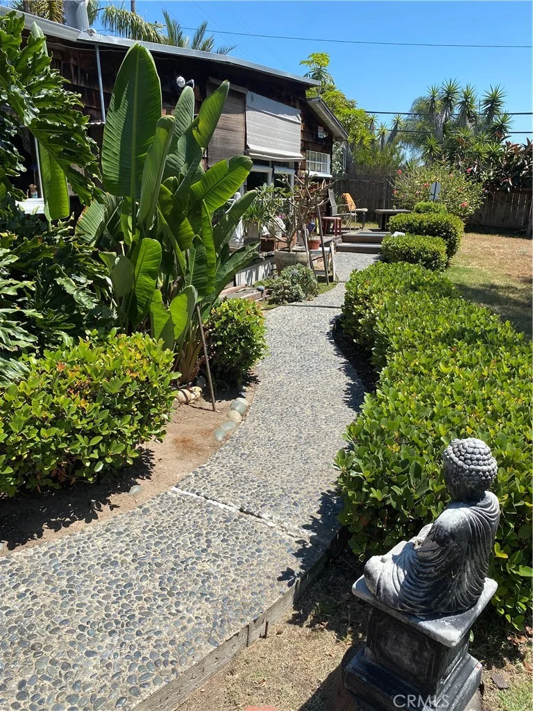 890 Capri Road, Encinitas, CA 92024