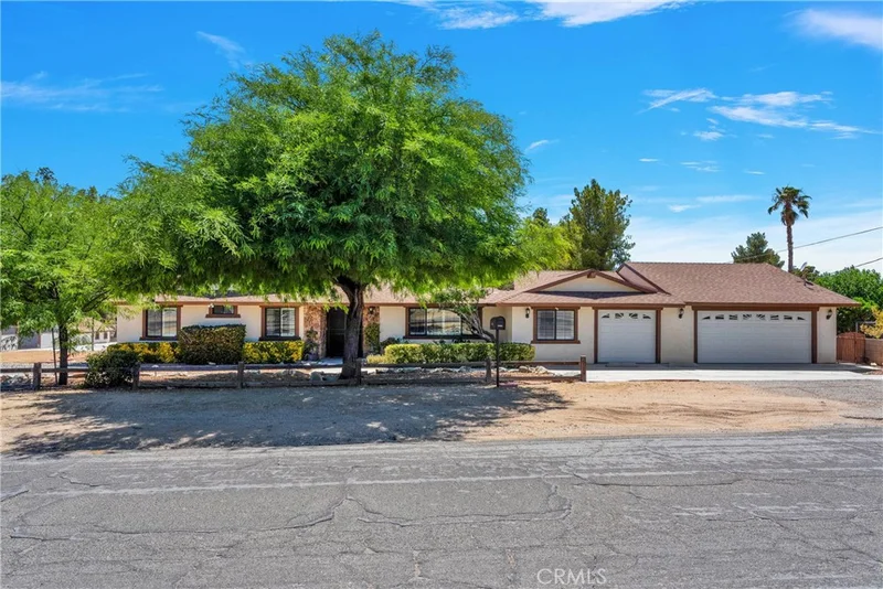 19095 Munsee Road, Apple Valley, CA 92307