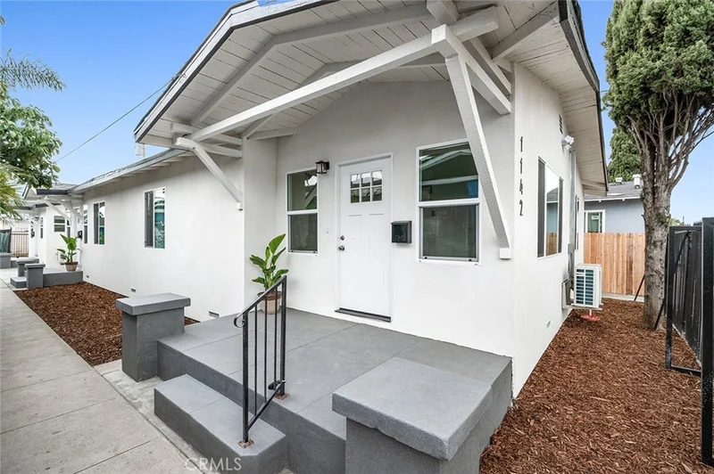 1142 Nadeau Street, Los Angeles, CA 90001