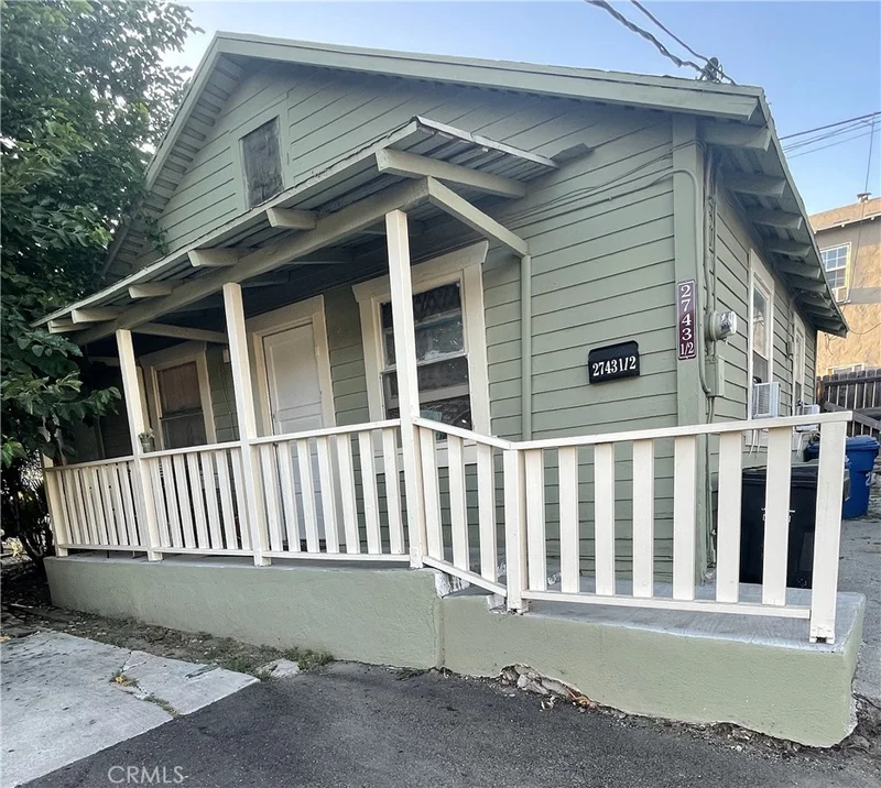 2743 Hyans Street, Los Angeles, CA 90026