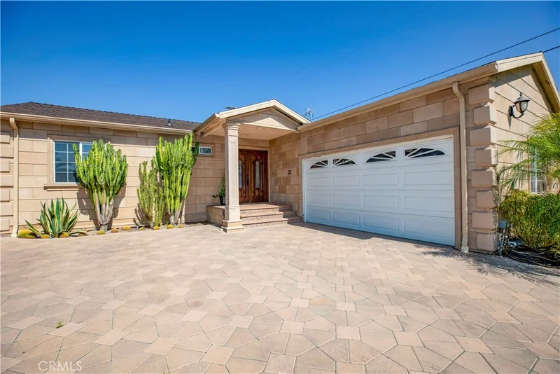7958 Nagle Ave, North Hollywood, CA 91605