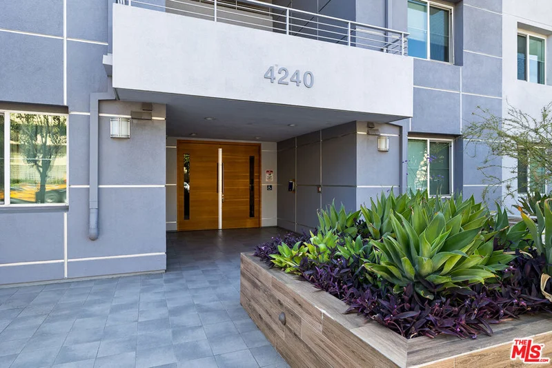 4240 Laurel Canyon Boulevard 403, Studio City, CA 91604