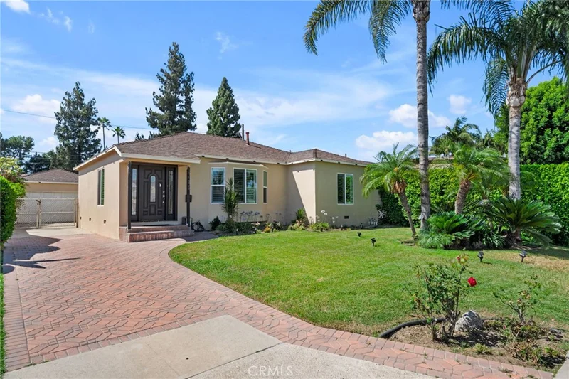 8545 Parrot Avenue, Downey, CA 90240