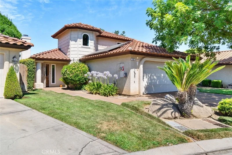123 Queen Lane, Madera, CA 93637