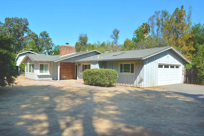 906 Sycamore Lane, El Cajon, CA 92019