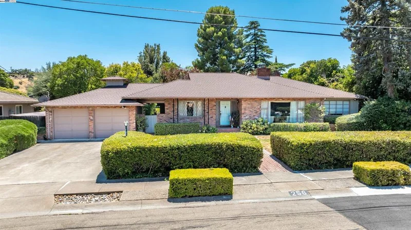 256 Pueblo Dr, Pittsburg, CA 94565