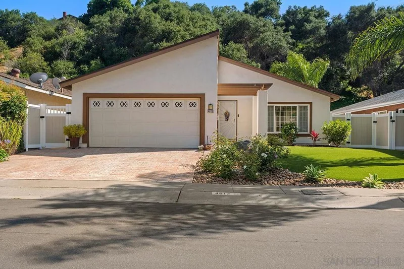 4613 Robbins Street, San Diego, CA 92122