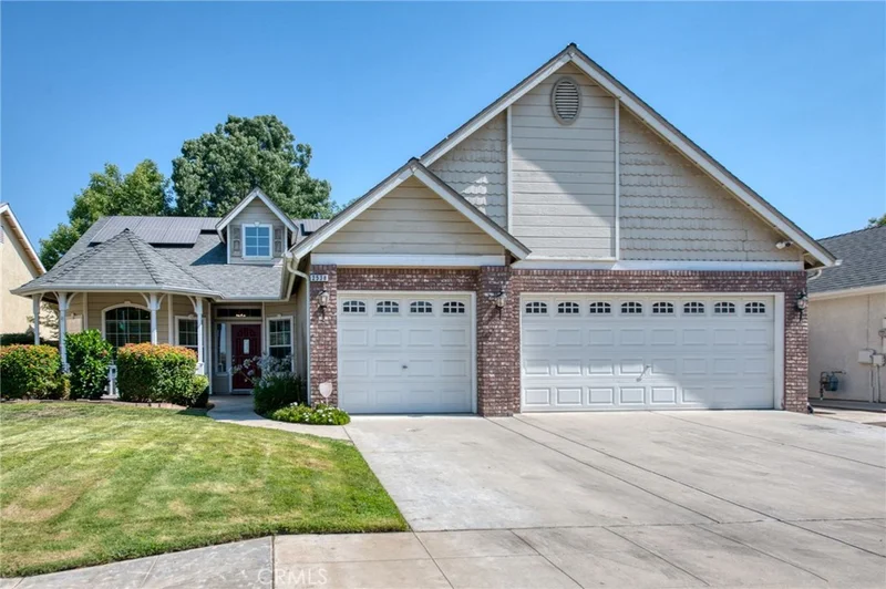 2538 E Kelso Avenue, Fresno, CA 93720