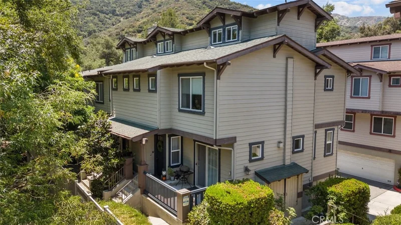 6300 Honolulu Avenue 105, La Crescenta, CA 91214