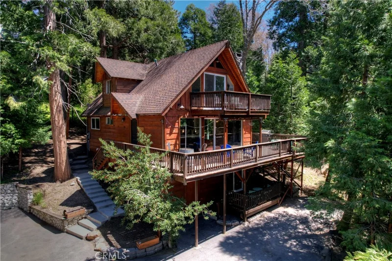 113 State Highway 173, Lake Arrowhead, CA 92352