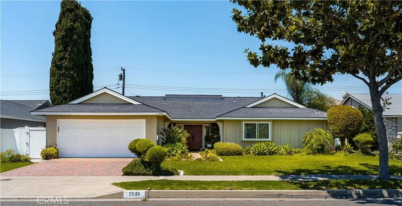 2535 E Chestnut Avenue, Orange, CA 92867