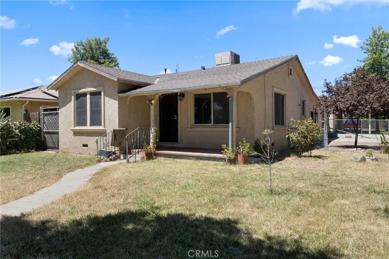 1005 W 11th Street, Merced, CA 95341