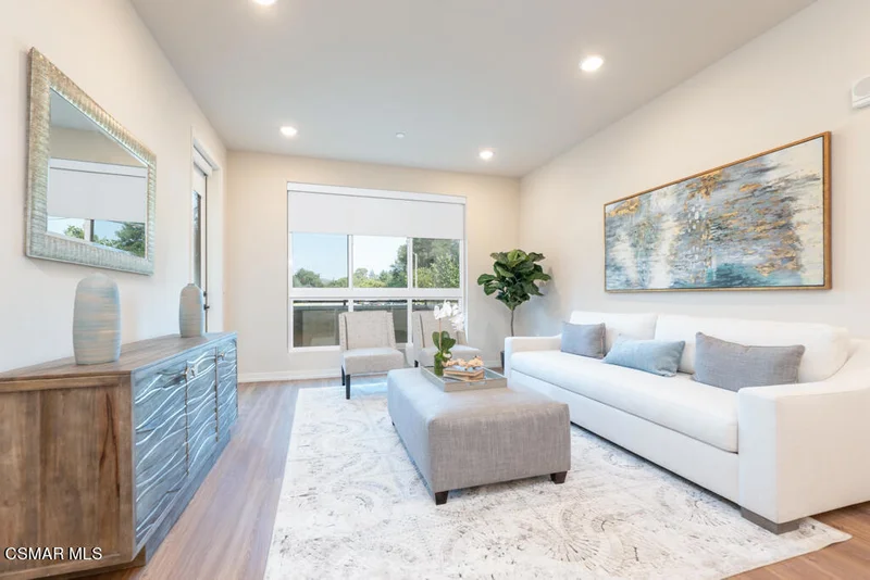 77 Conejo School Road 208 photo 2