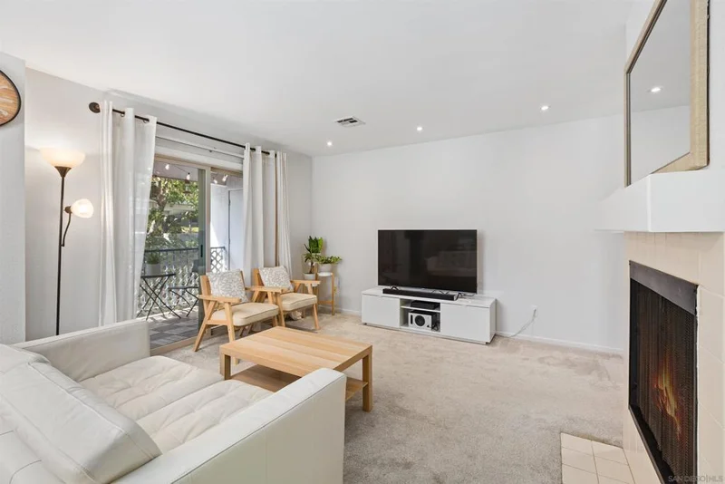 10331 Azuaga St Unit 226 226, San Diego, CA 92129