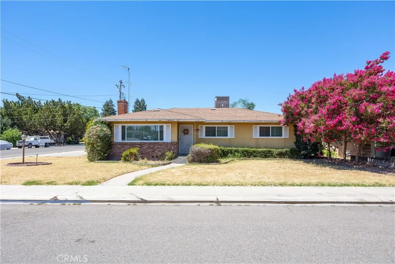 100 Deborah Way, Chowchilla, CA 93610