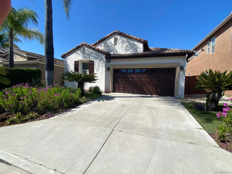 10230 Spruce Woodlands Way, Escondido, CA 92026