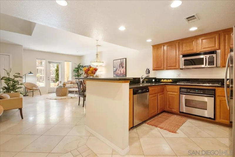 301 W G St 133, San Diego, CA 92101