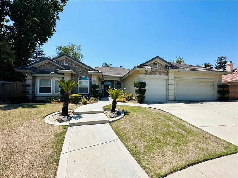 10003 Mountaingate Lane, Bakersfield, CA 93311