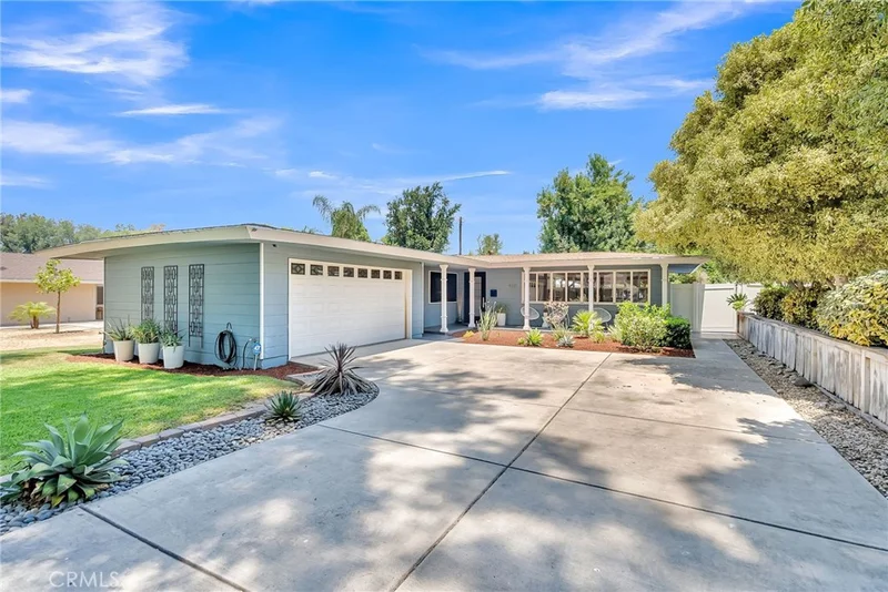 4231 Maplewood Place, Riverside, CA 92506