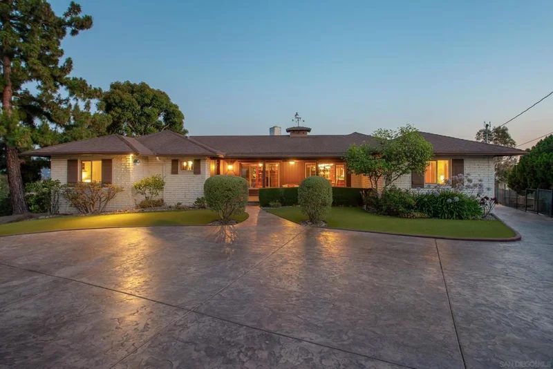 901 Loma Ct, El Cajon, CA 92020