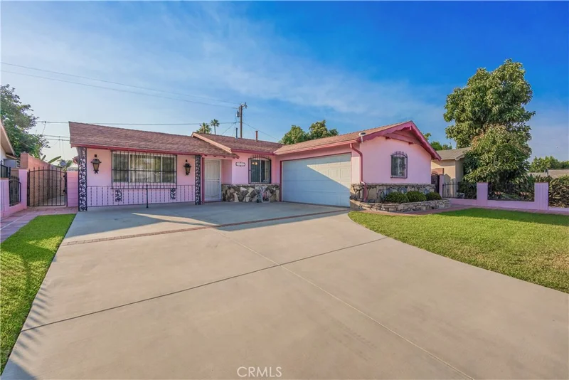 1137 Broadmoor Ave., La Puente, CA 91744