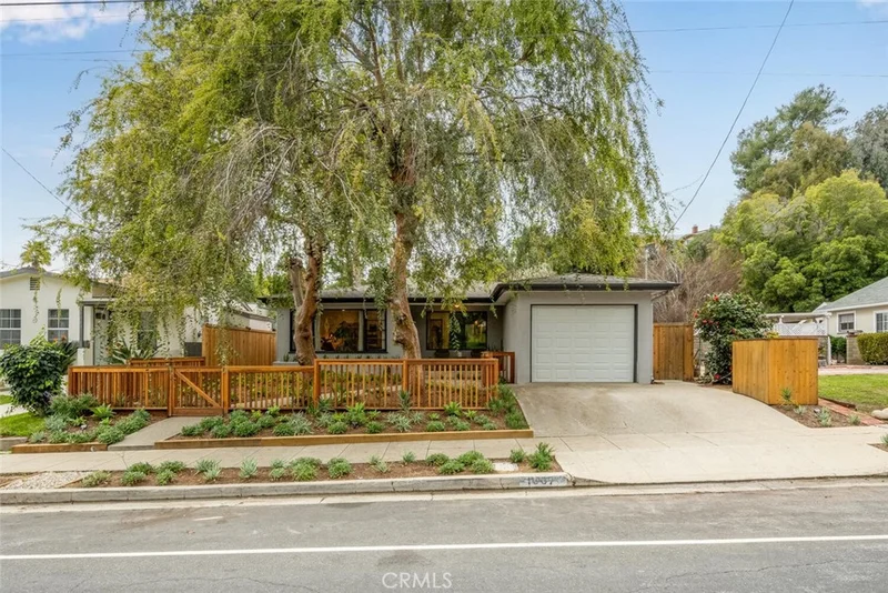 1007 N Avenue 64, Los Angeles, CA 90042