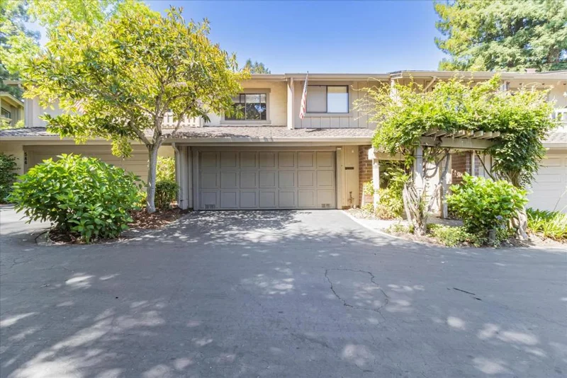544 Sand Hill Circle, Menlo Park, CA 94025