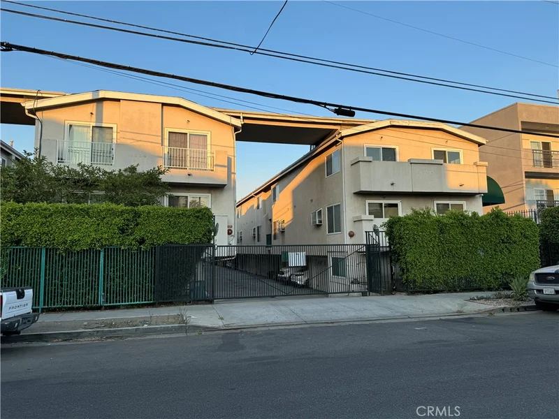 8828 Burnet Avenue 7, North Hills, CA 91343