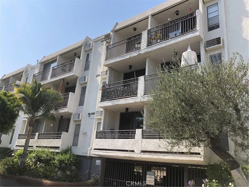 6151 Orange Street 217, Los Angeles, CA 90048