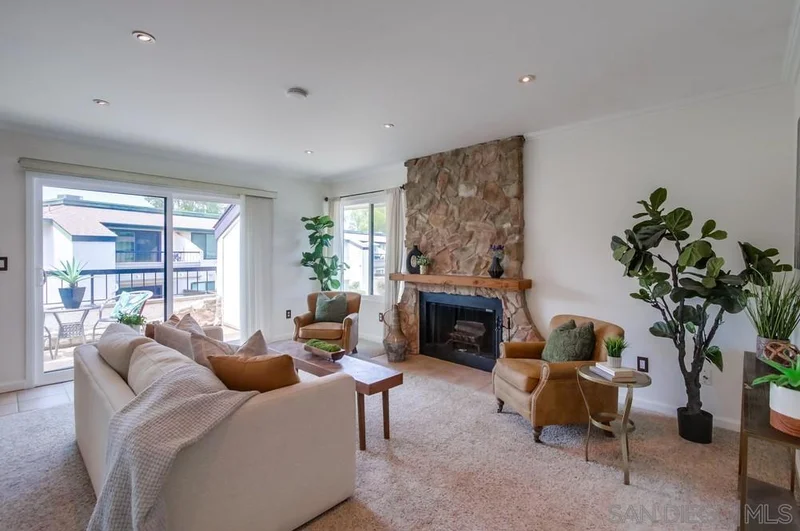 450 W Vermont Ave 602, Escondido, CA 92025