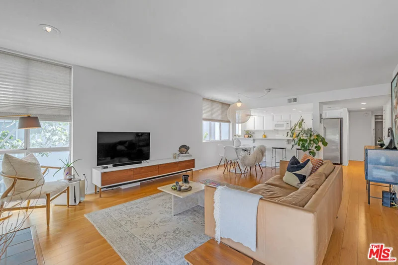 850 S Shenandoah Street 205, Los Angeles, CA 90035