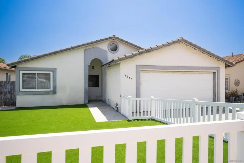 1247 Glencoe Dr, San Diego, CA 92114