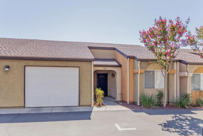 5140 E Cesar Chavez Boulevard 157, Fresno, CA 93727