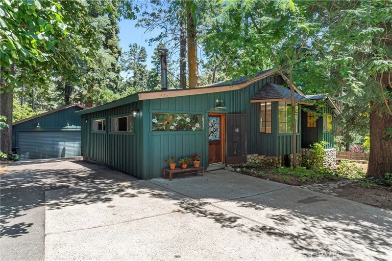 28592 Sycamore Drive
