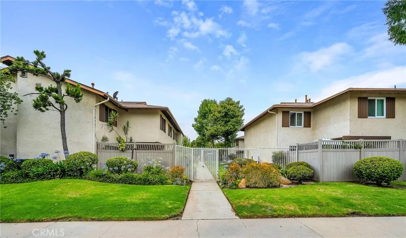 10341 Canoga Avenue 7, Chatsworth, CA 91311