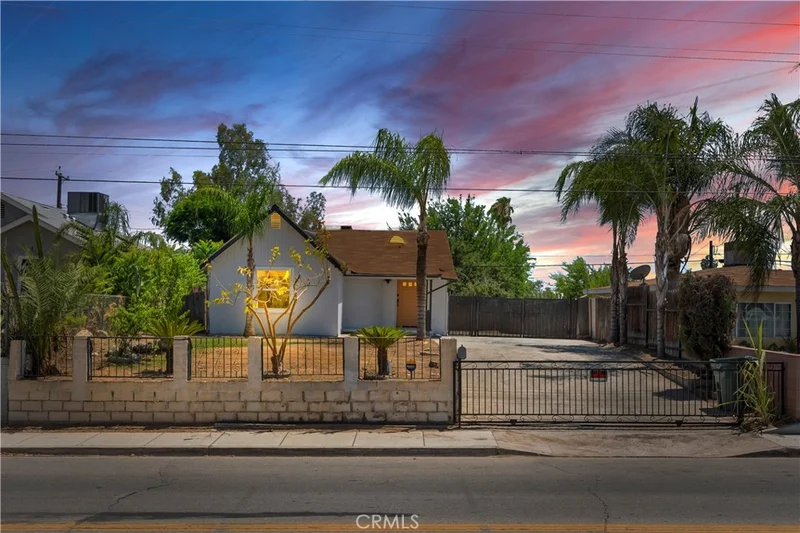 427 Columbus Street, Bakersfield, CA 93305