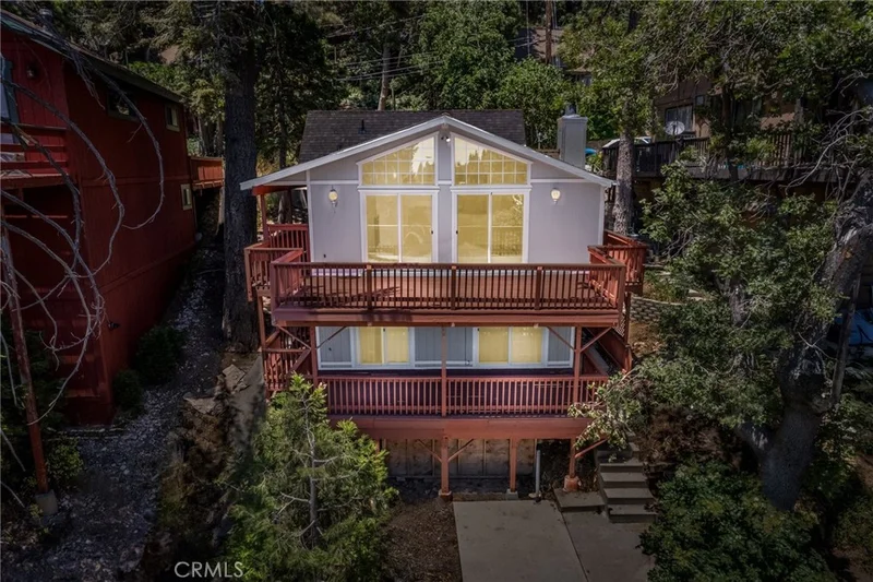 779 W Victoria Court, Lake Arrowhead, CA 92352